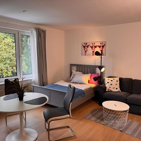 Fc-Apartmenthaus Falkensee Mit Grossem Garten Und Pkw Stellflaechen Exterior foto