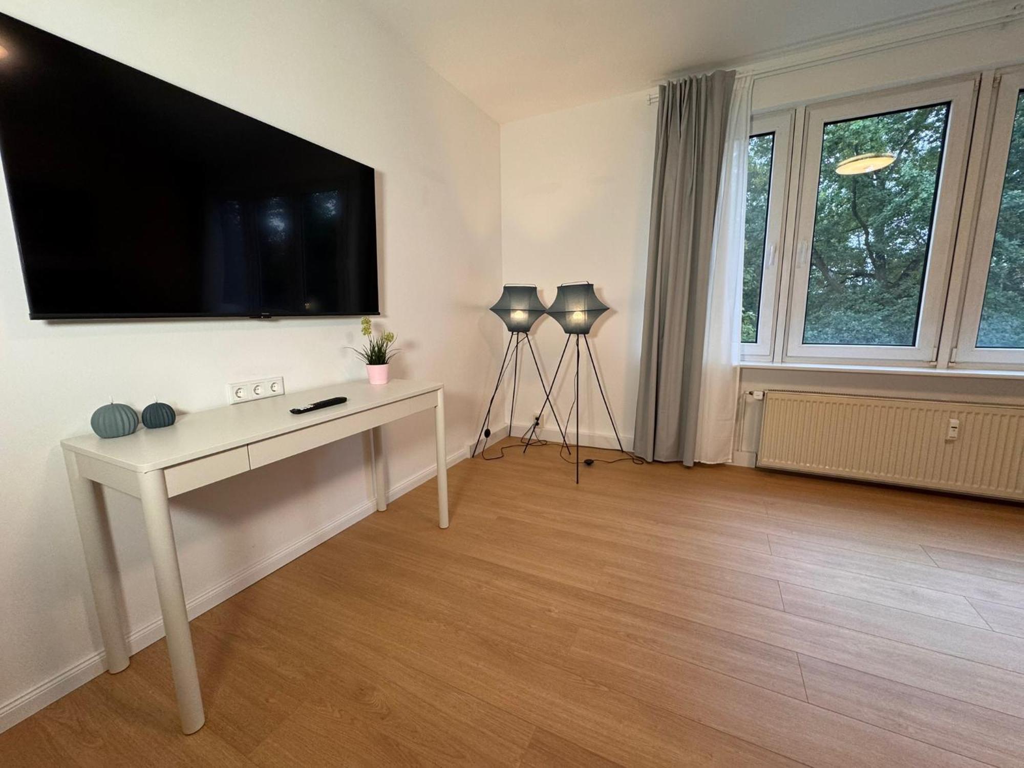 Fc-Apartmenthaus Falkensee Mit Grossem Garten Und Pkw Stellflaechen Exterior foto